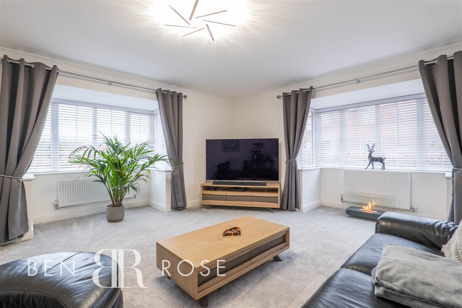 4 bed property in Moss Nook Drive, Preston